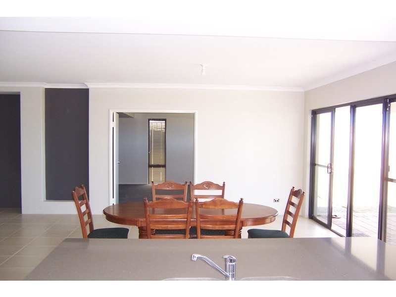 91 Cawana Pkwy, Lakelands WA 6180