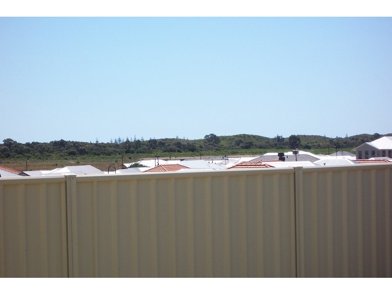 91 Cawana Pkwy, Lakelands WA 6180