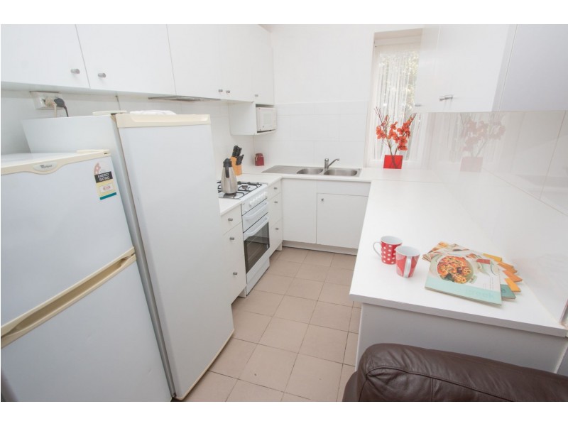 42 Marine Parade, St Kilda VIC 3182