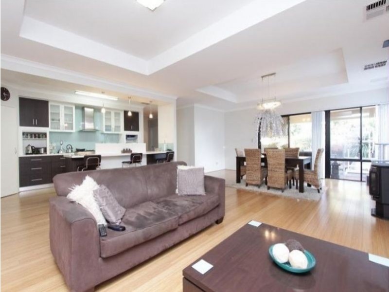 14 Bonannella Entrance, Sinagra WA 6065