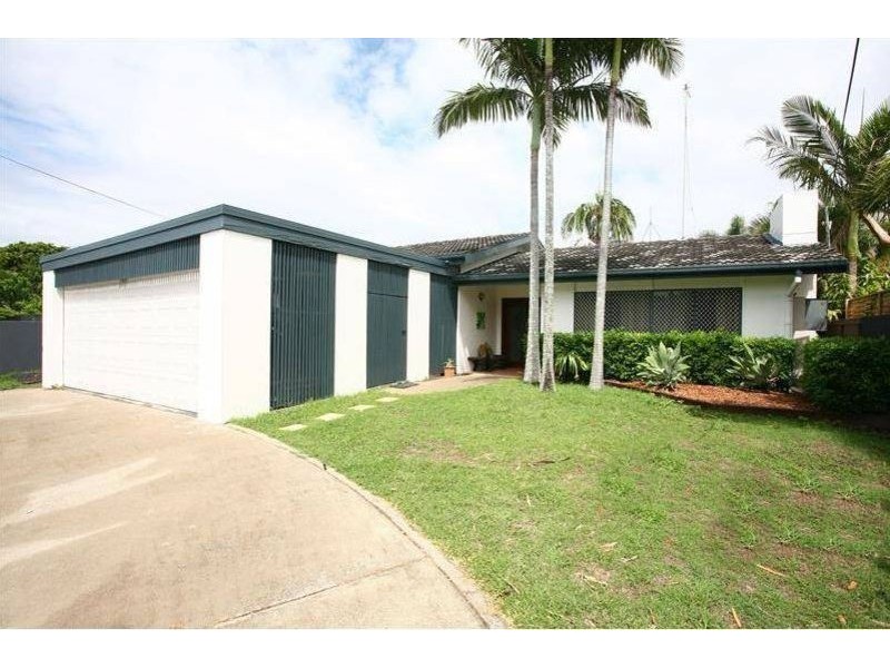 19 Savoy Drive, Broadbeach Waters QLD 4218