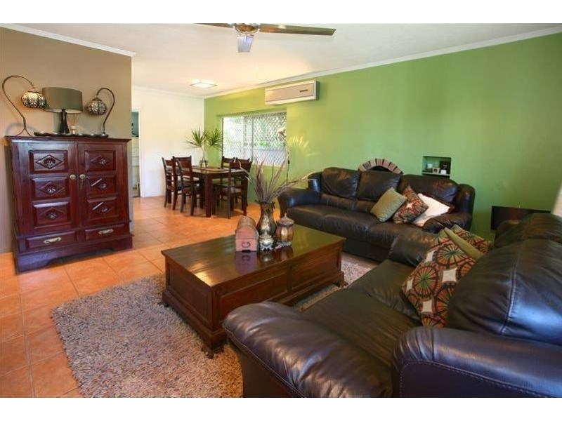 19 Savoy Drive, Broadbeach Waters QLD 4218