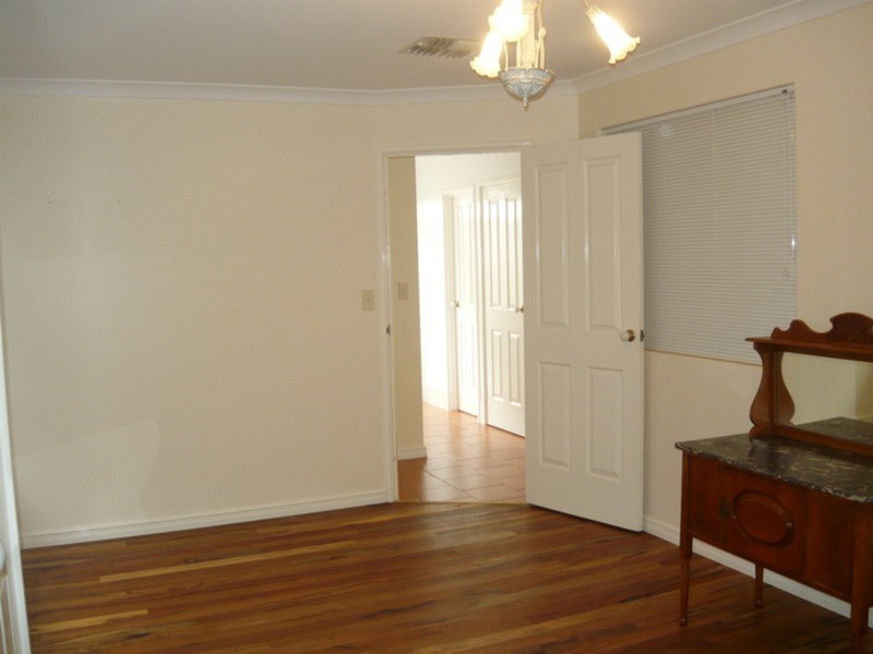 5 Janeville Place, South Guildford WA 6055