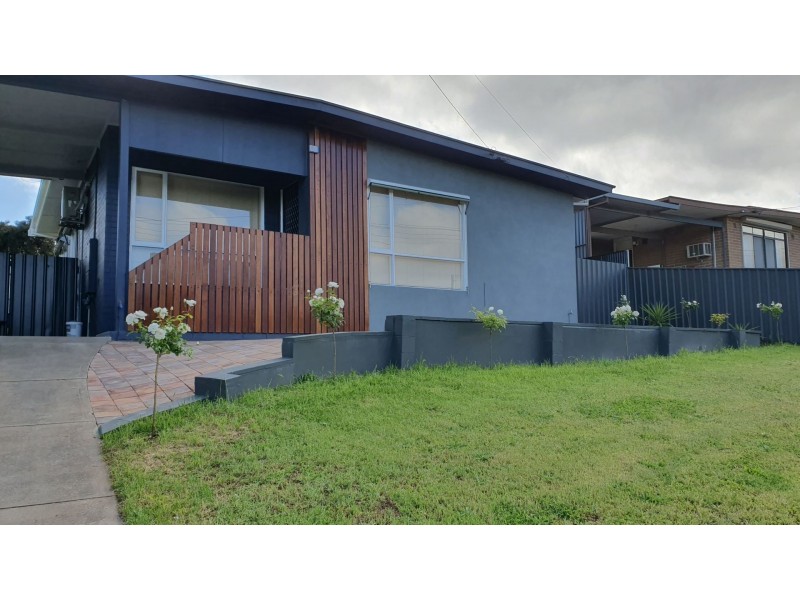 18 Murrell Road, Para Hills SA 5096