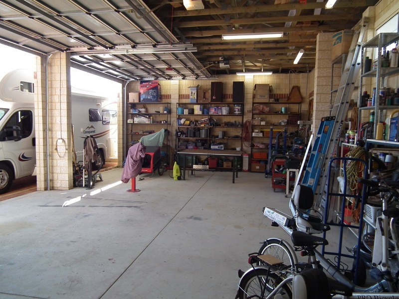 15 Cingalee Drive, Madora Bay WA 6210