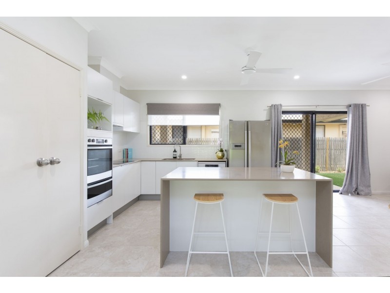 5 Swan Ct, Douglas QLD 4814