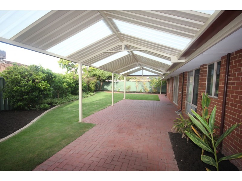 8 Lima Close, Warnbro WA 6169