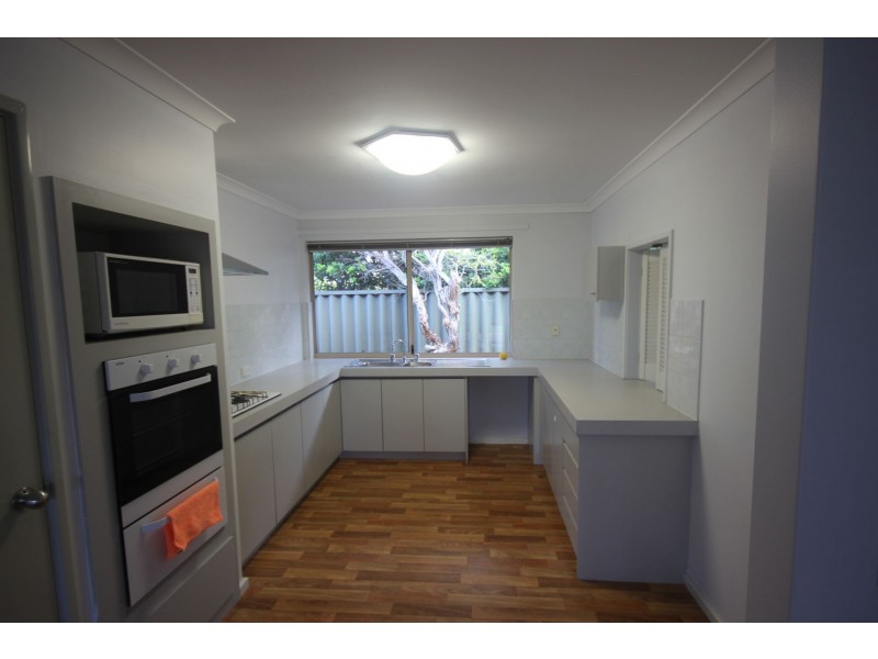 8 Lima Close, Warnbro WA 6169