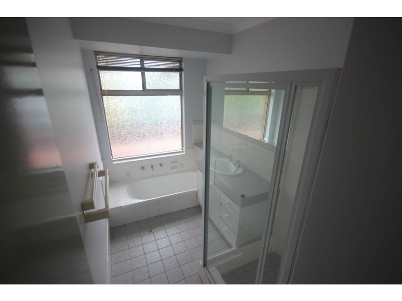 8 Lima Close, Warnbro WA 6169