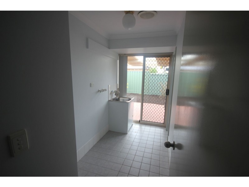 8 Lima Close, Warnbro WA 6169