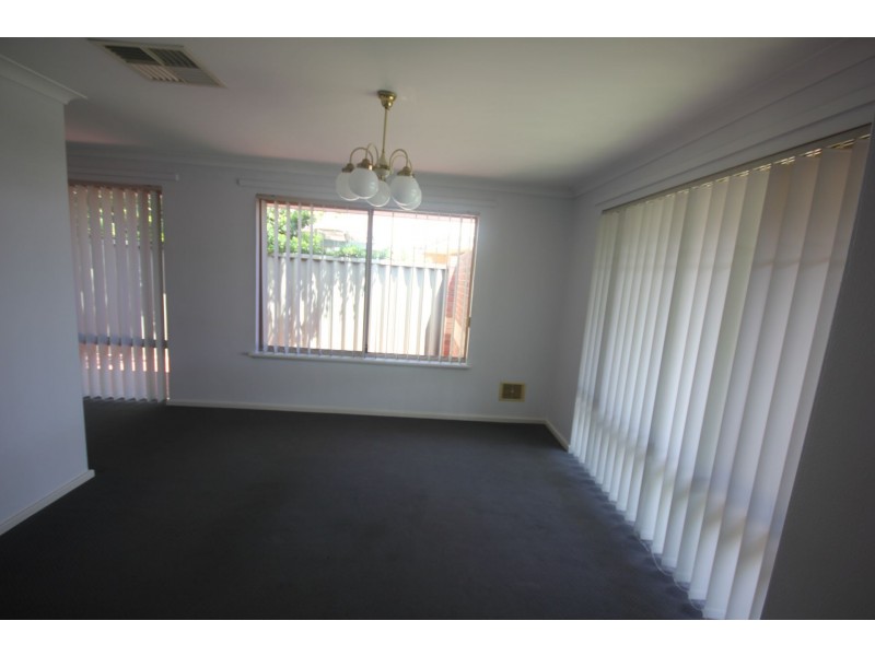 8 Lima Close, Warnbro WA 6169