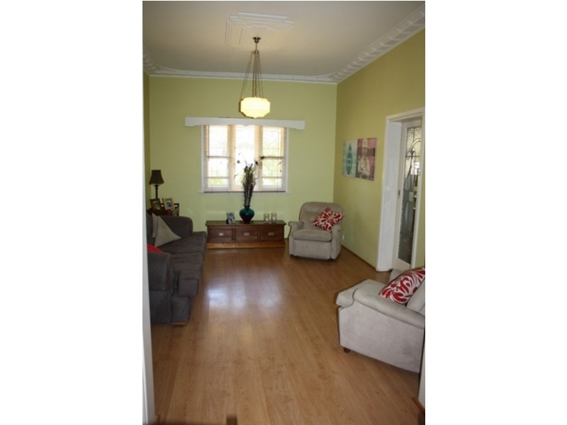 142a Safety Bay Road, Shoalwater WA 6169