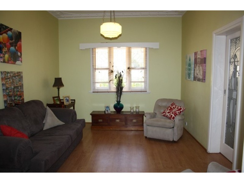 142a Safety Bay Road, Shoalwater WA 6169