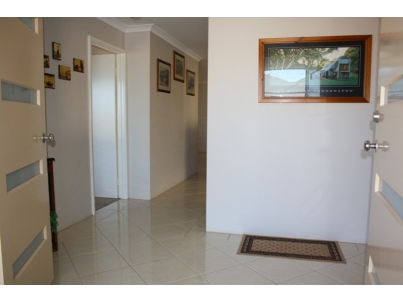 4 Woorabinda Rise, Lakelands WA 6210