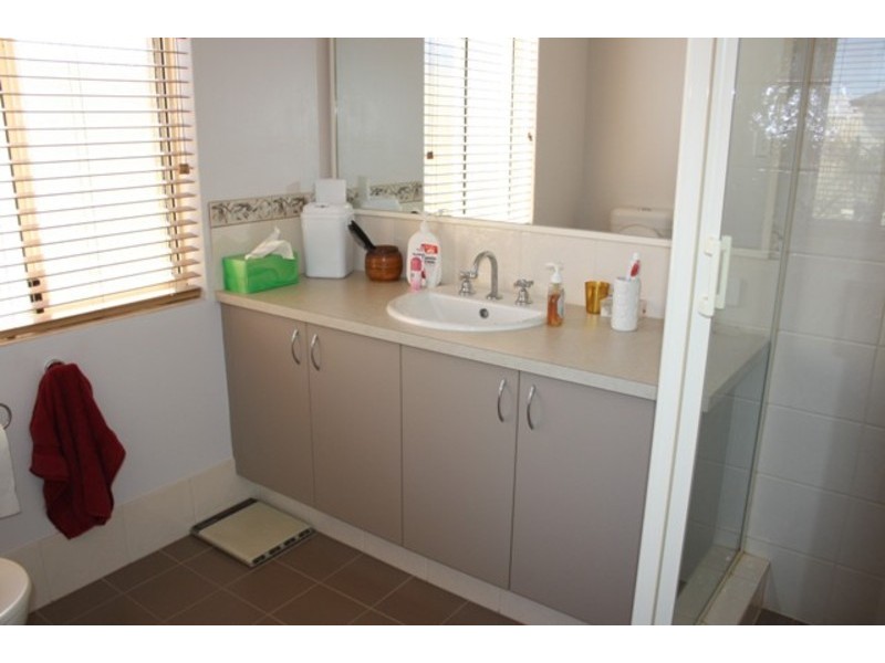 4 Woorabinda Rise, Lakelands WA 6210