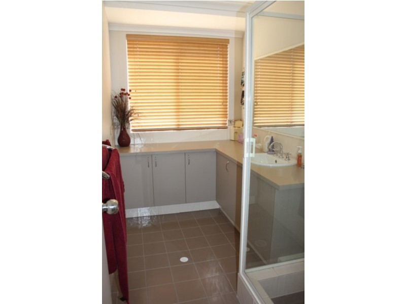 4 Woorabinda Rise, Lakelands WA 6210