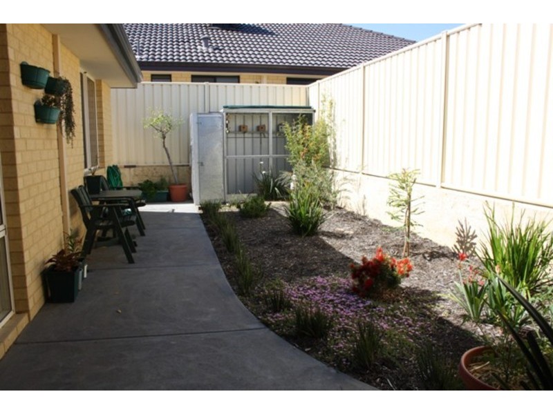 4 Woorabinda Rise, Lakelands WA 6210