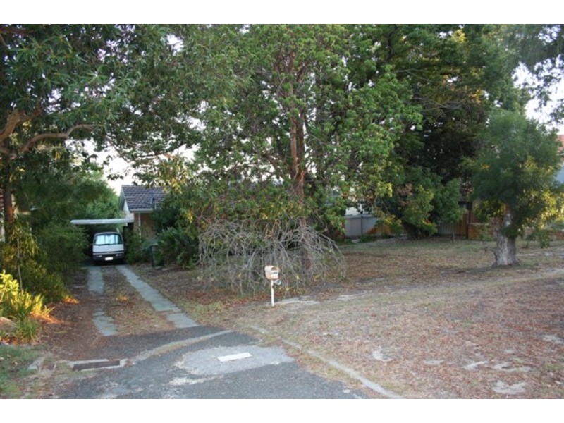 11 Darnell Avenue, Mount Pleasant WA 6153