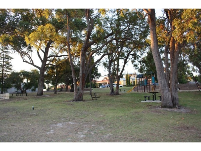 11 Darnell Avenue, Mount Pleasant WA 6153