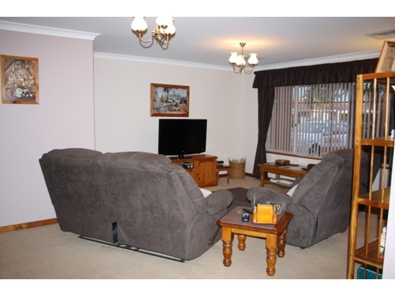 11 Bonnydoon Court, Cooloongup WA 6168