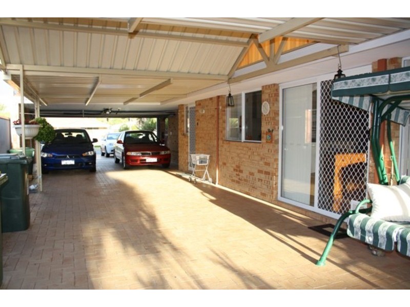 11 Bonnydoon Court, Cooloongup WA 6168