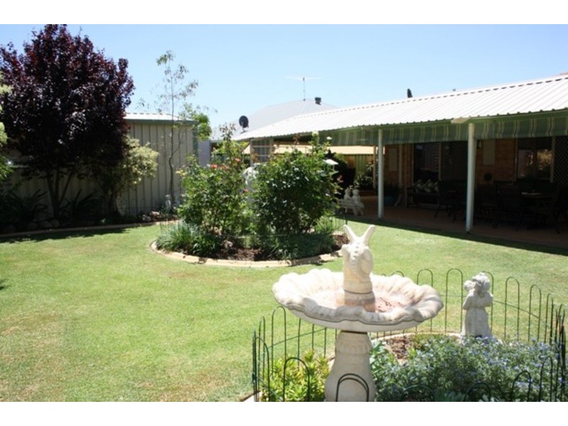 4  Gandesa Green, Port Kennedy WA 6172