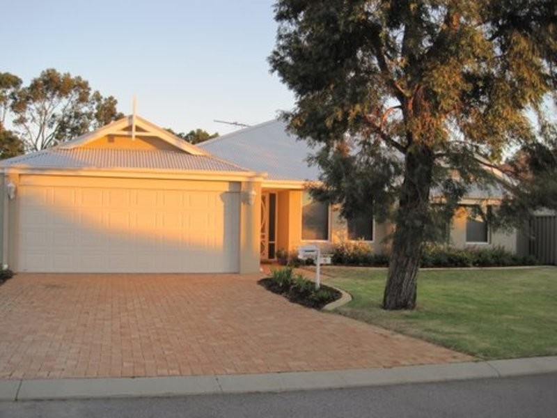 5 Viana Loop, Seville Grove WA 6112