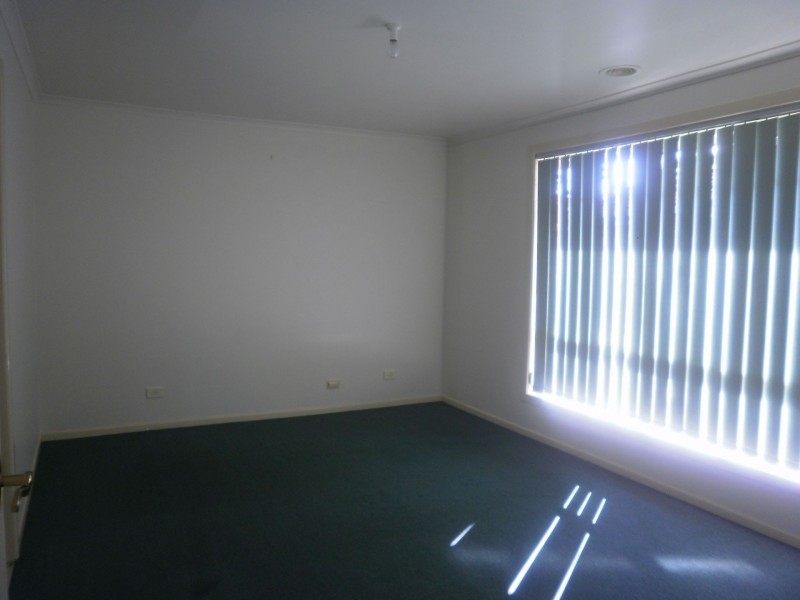 4/6 Portsmouth Place, Epping VIC 3076