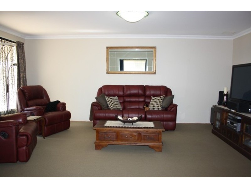 56 Avalon Road, Australind WA 6233