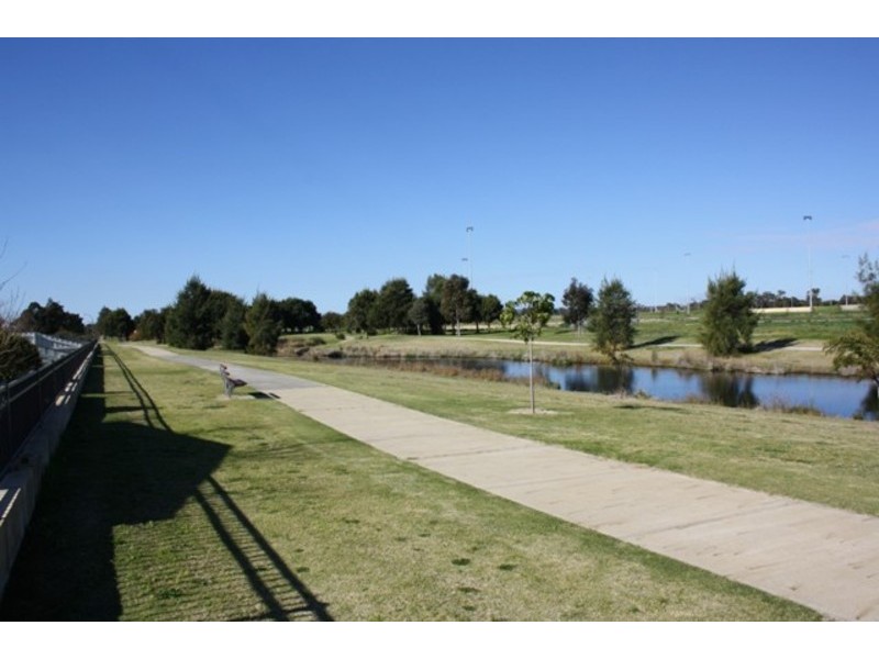 56 Avalon Road, Australind WA 6233