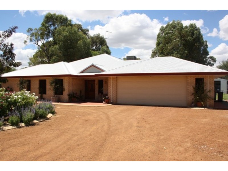 83 Bortolo Drive, Country Road Estate, Greenfields, Mandurah WA 6210