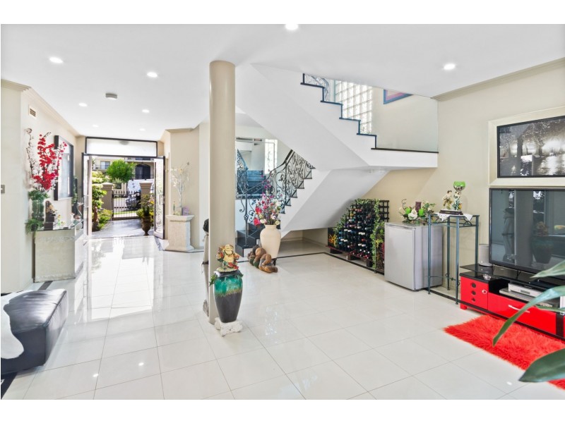 7 Hodge street, Hurstville NSW 2220