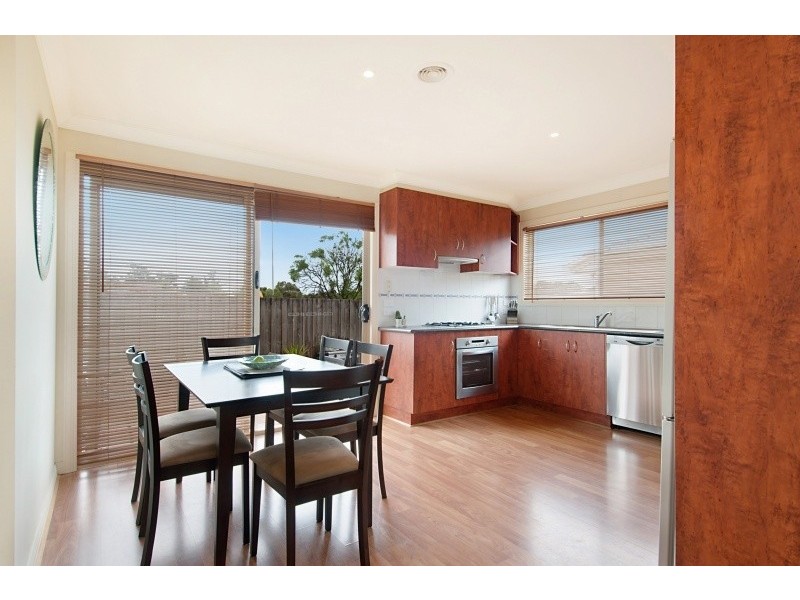 2/69 Herbert Street, Mornington VIC 3931