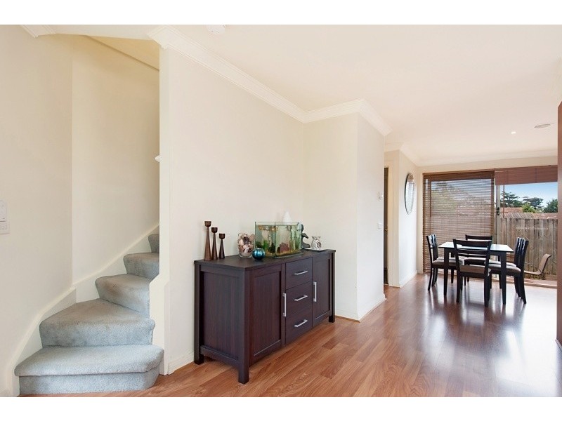 2/69 Herbert Street, Mornington VIC 3931