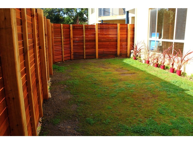 2/69 Herbert Street, Mornington VIC 3931