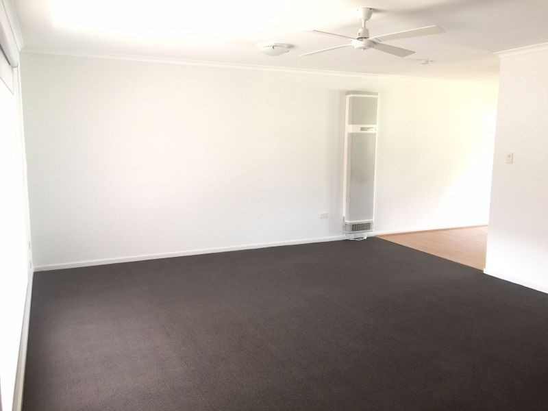 16 Kindra Crescent, Coolamon NSW 2701