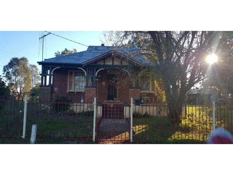 10 Newton Road, Canowindra NSW 2804