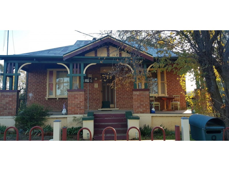 10 Newton Road, Canowindra NSW 2804