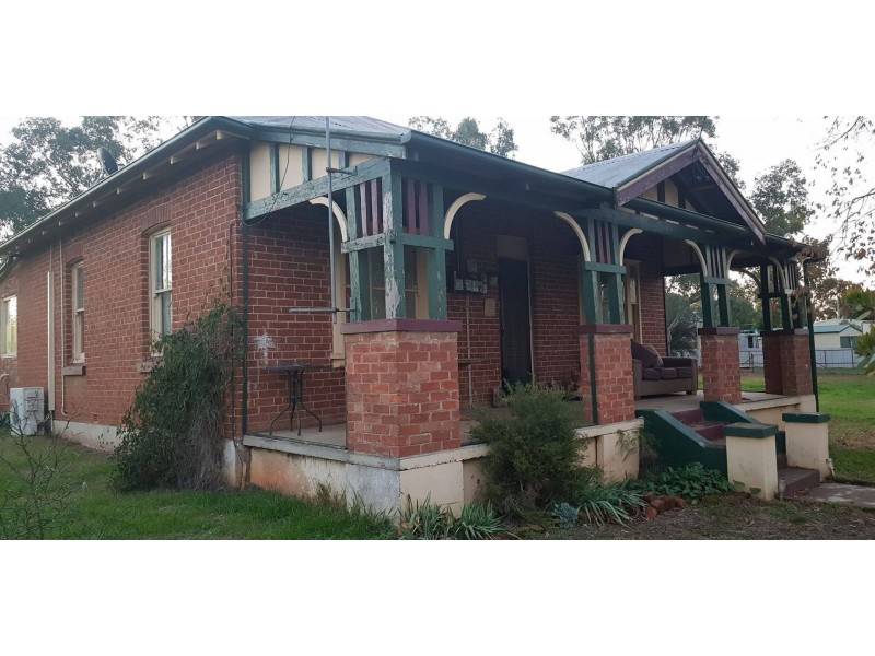 10 Newton Road, Canowindra NSW 2804