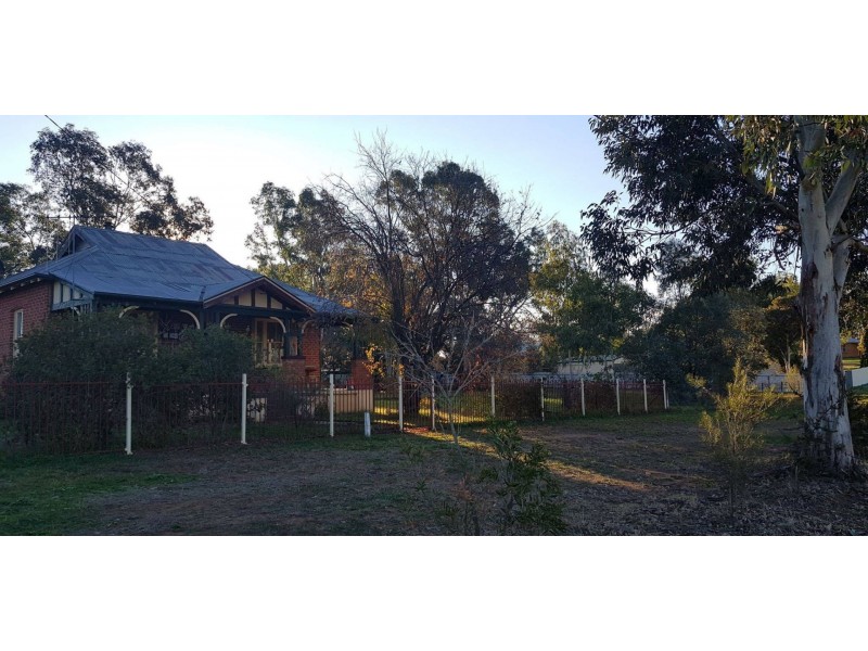 10 Newton Road, Canowindra NSW 2804