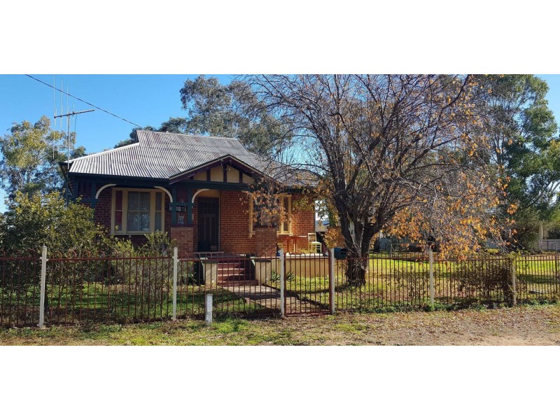 10 Newton Road, Canowindra NSW 2804