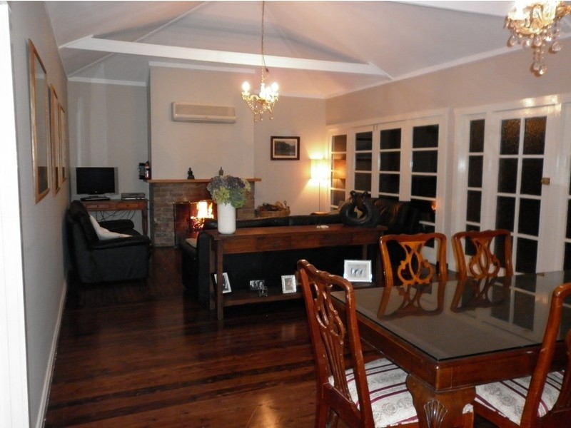 8 Barnett Avenue, Bundanoon NSW 2578