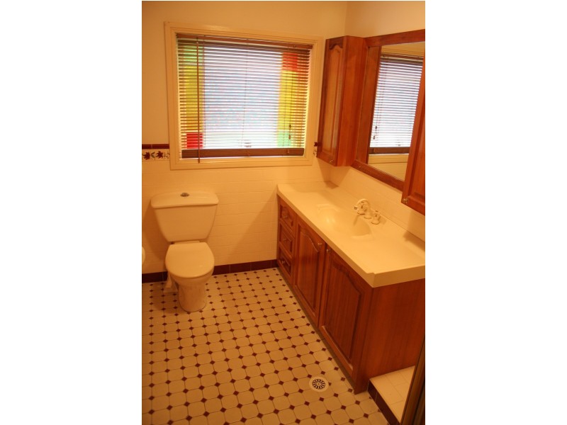 1 Acacia Ave, Glenmore Park NSW 2745