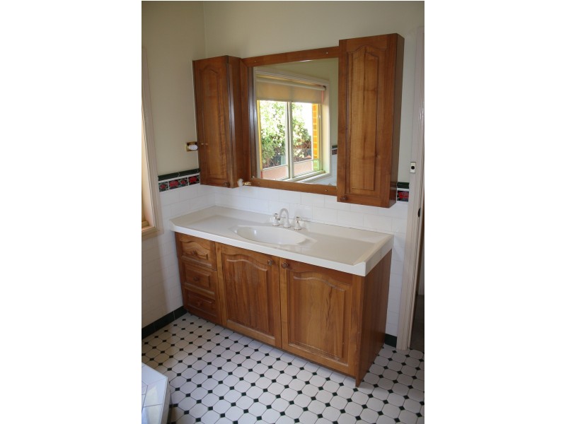 1 Acacia Ave, Glenmore Park NSW 2745