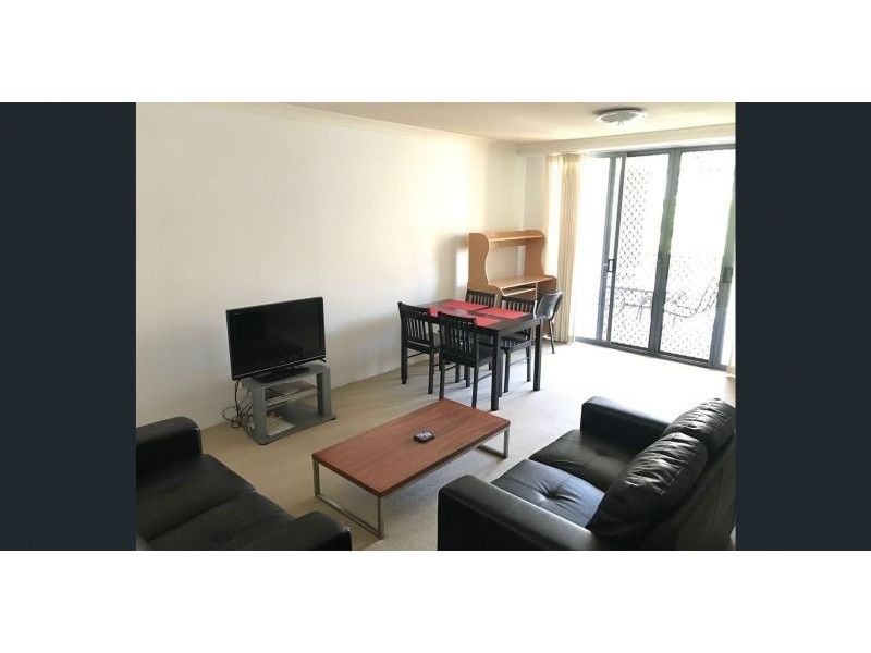 77/300 Sir Fred Schonell Drive, St Lucia QLD 4067