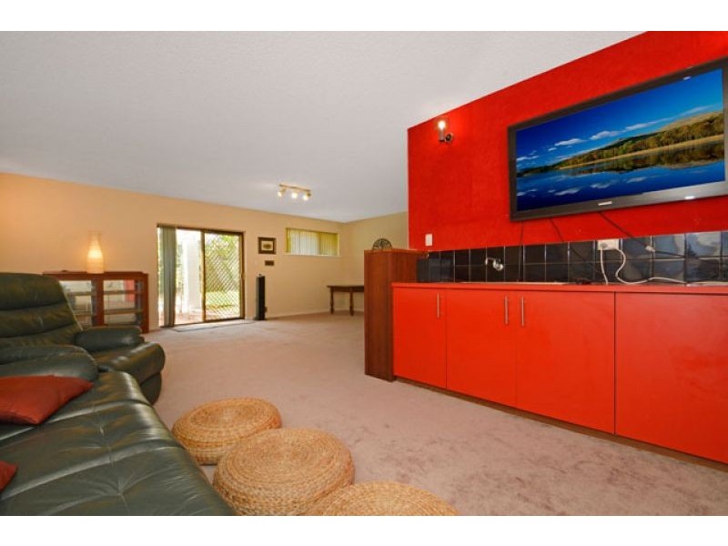 7 Suiza Place, Carine WA 6020