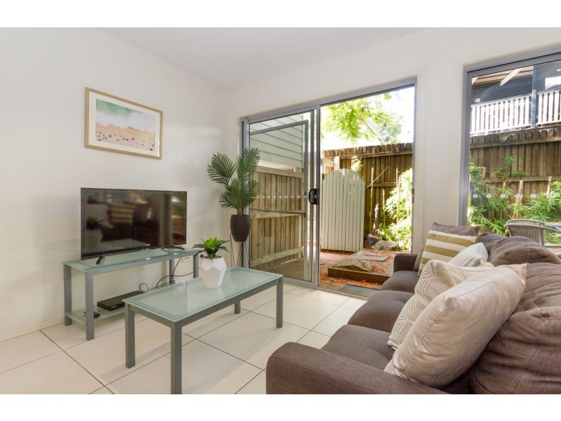 2/27-29 Herston Road, Kelvin Grove QLD 4059