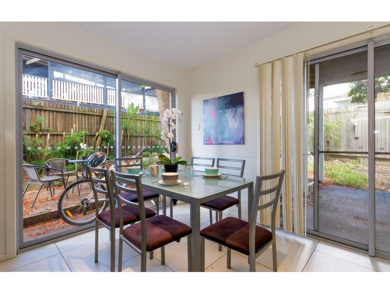 2/27-29 Herston Road, Kelvin Grove QLD 4059