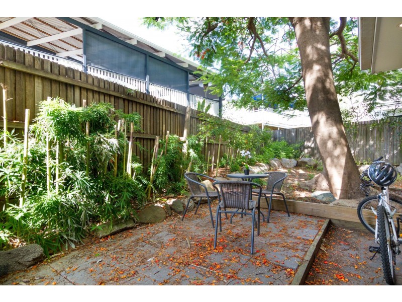 2/27-29 Herston Road, Kelvin Grove QLD 4059