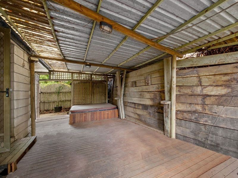 27 Bates Drive, Everton Hills QLD 4053